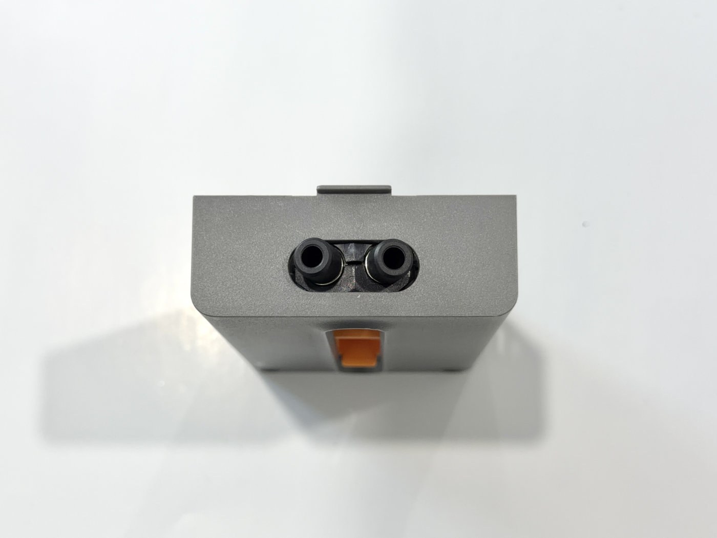 image_024_pneumatic_connector_on_buffer.jpg