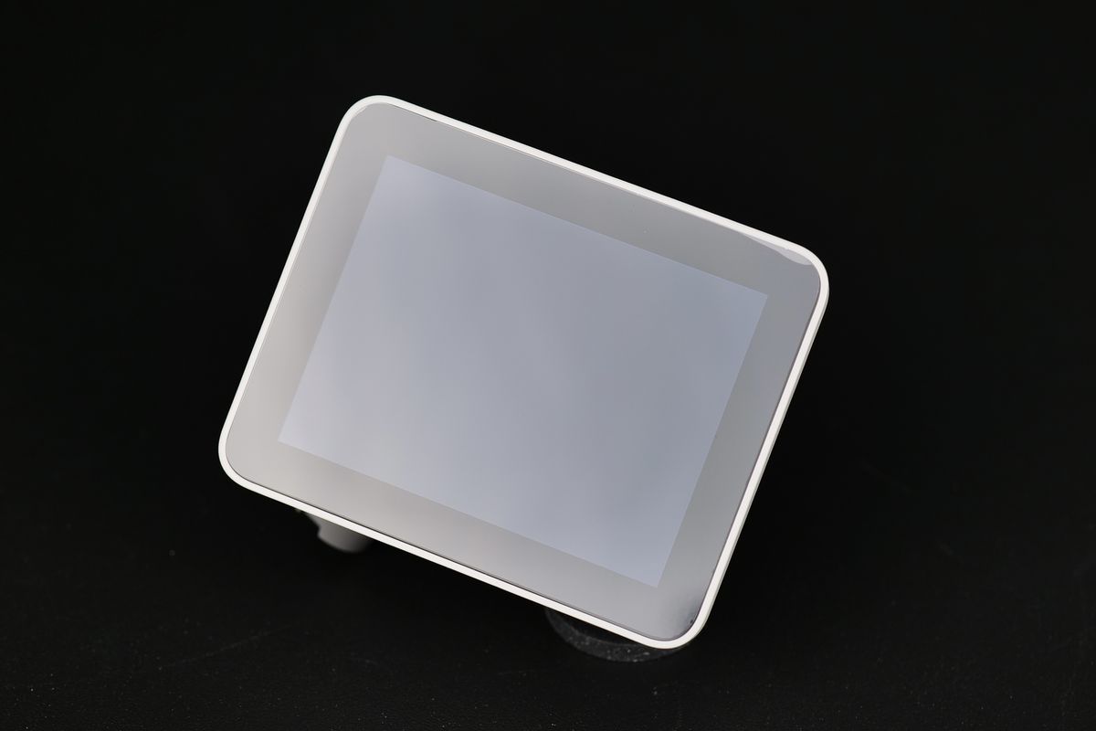 01_a1_touchscreen.jpg