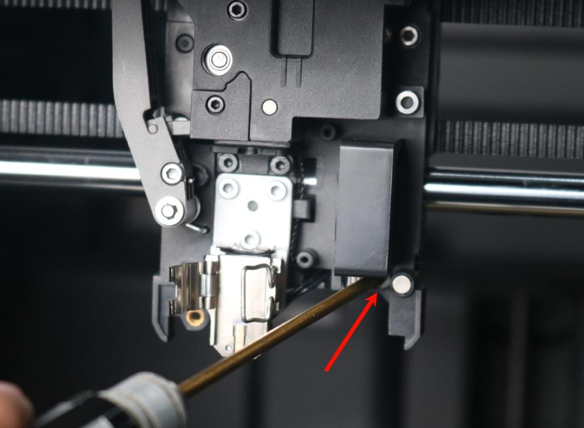011_air_duct_lower_screws.jpg