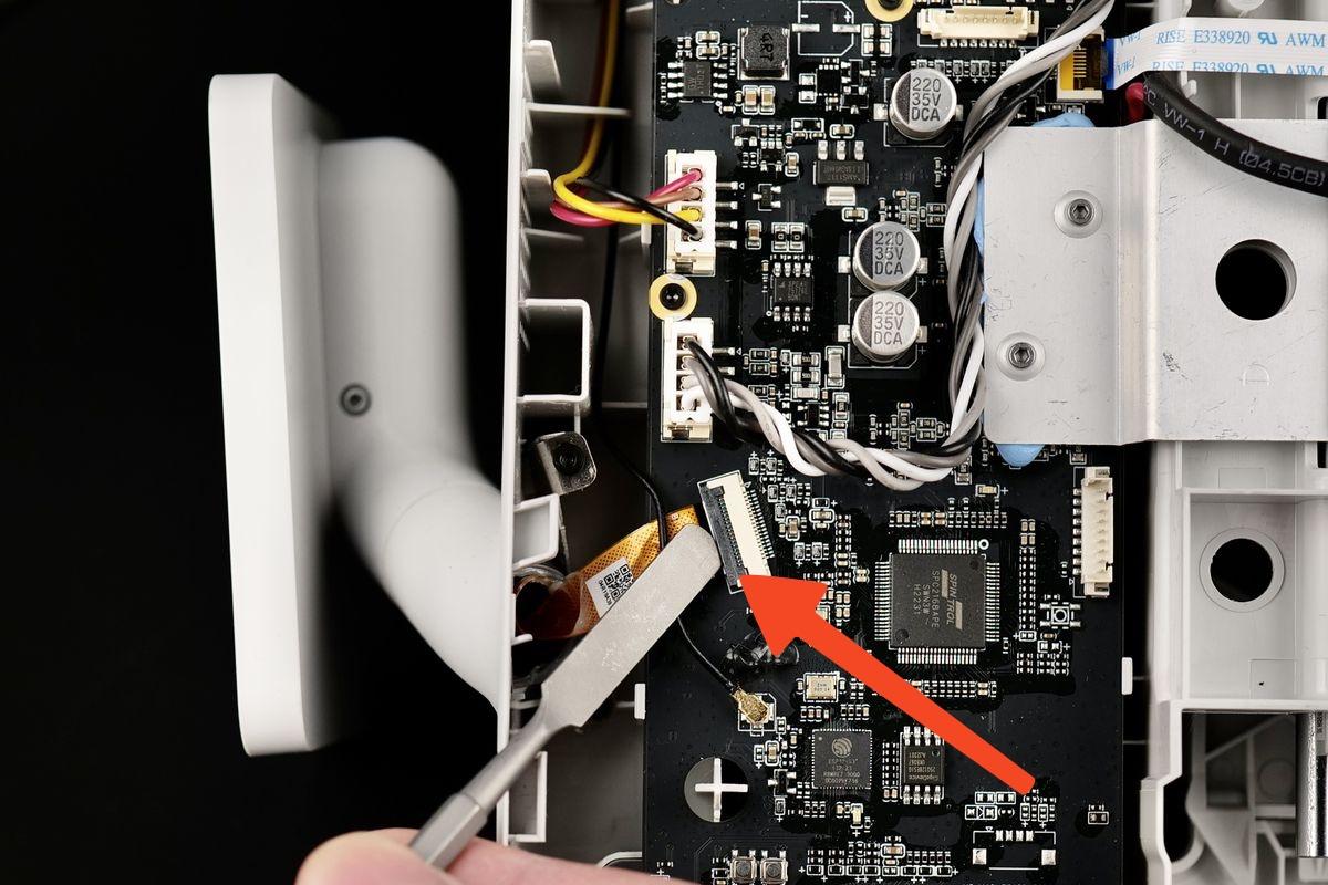 07_remove_the_ribbon_cable.jpeg