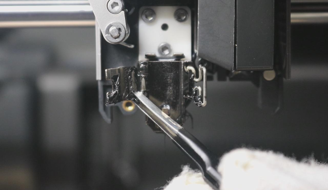 14_remove_filament_from_hotend-Large.jpg