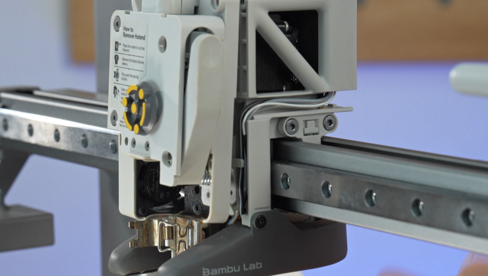 17_remove_cable_cover_3.png