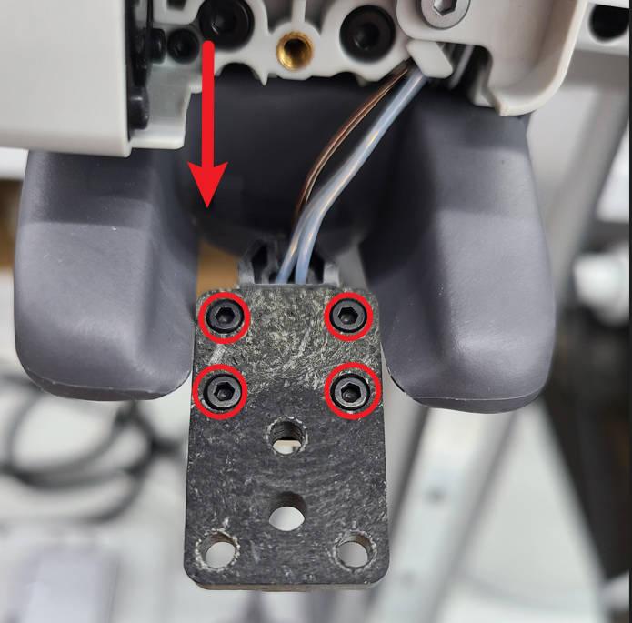 4_screws.jpg