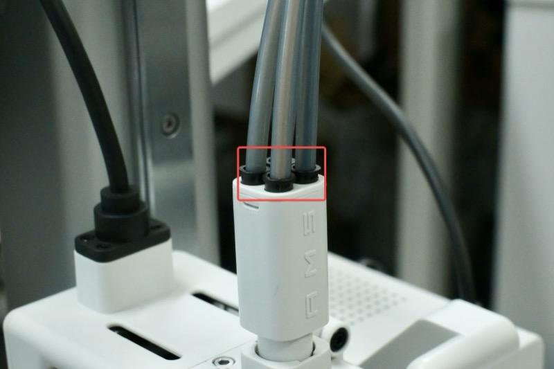 Bambu-Lab-A1-Filament-Stuck-in-Filament-Hub-1.jpg