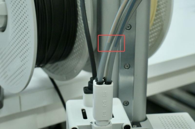 Bambu-Lab-A1-Filament-Stuck-in-Filament-Hub-2.jpg
