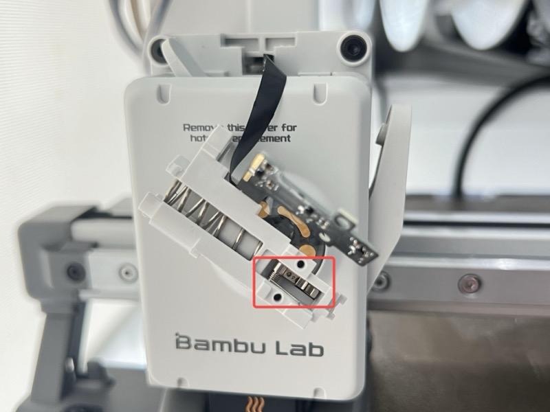 Bambu-Lab-A1-Filament-Stuck-in-Filament-Hub-20.jpg