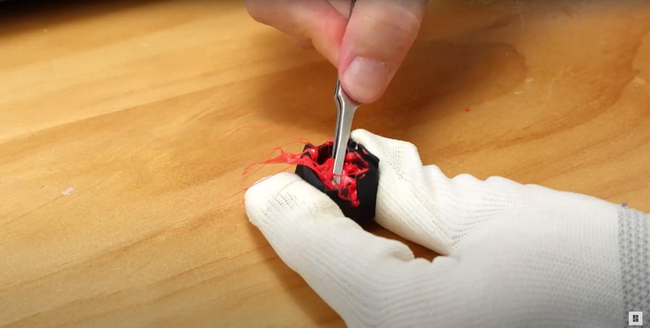 Bambulab_A1_Silicone_Cleaning.jpg