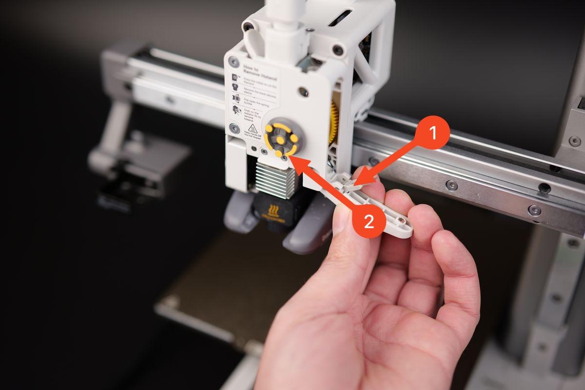image_006_install_new_blade_on_lever.jpeg
