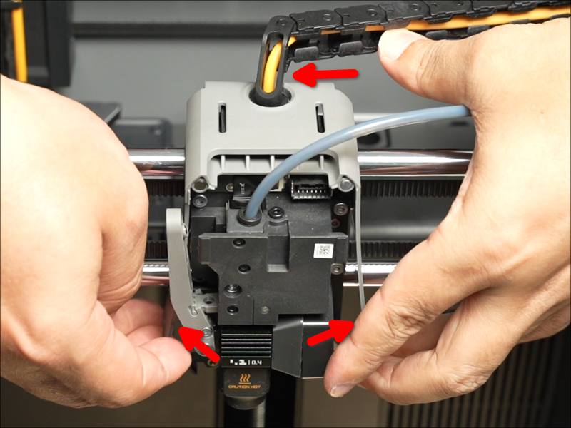 image_008_middle_frame_align_cable_chain_bracket_notch.png