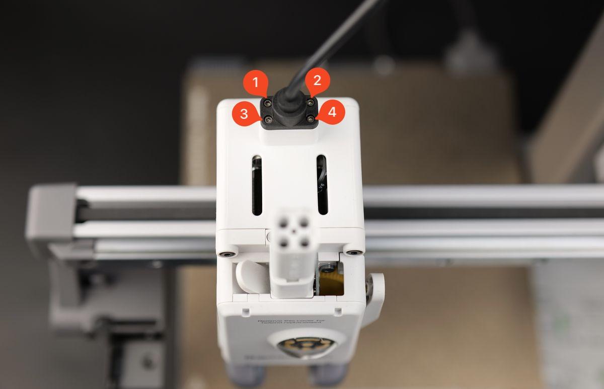 image_021_install_the_usb_cable_and_4_screws.jpeg