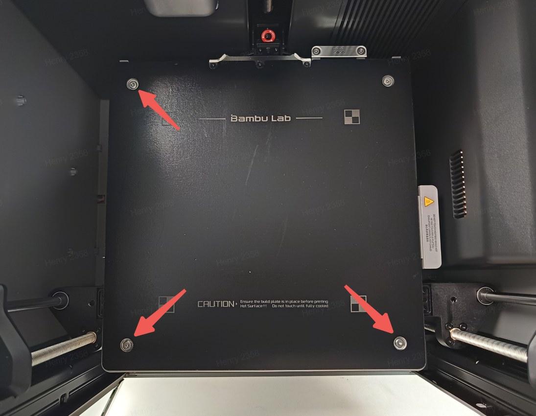 image_022_heatbed_leveling_screws_location_1.jpg