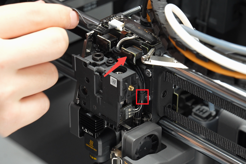 img_010_remove_right_hotend_cable_001.png