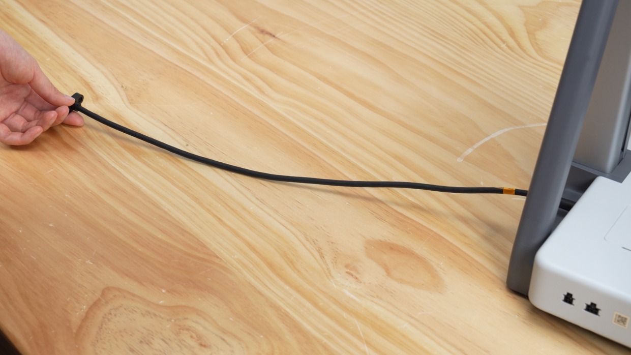 จัด Integrated Cable ให้ตรงไม่บิด