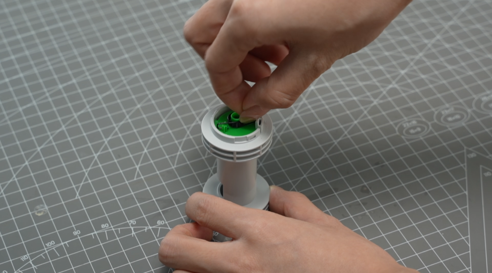014_remove_spring_assembly_1.png